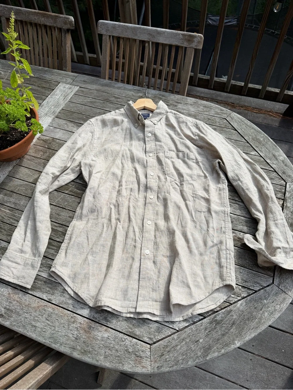 J. Crew Men's Light Beige Linen Button-Down Shirt